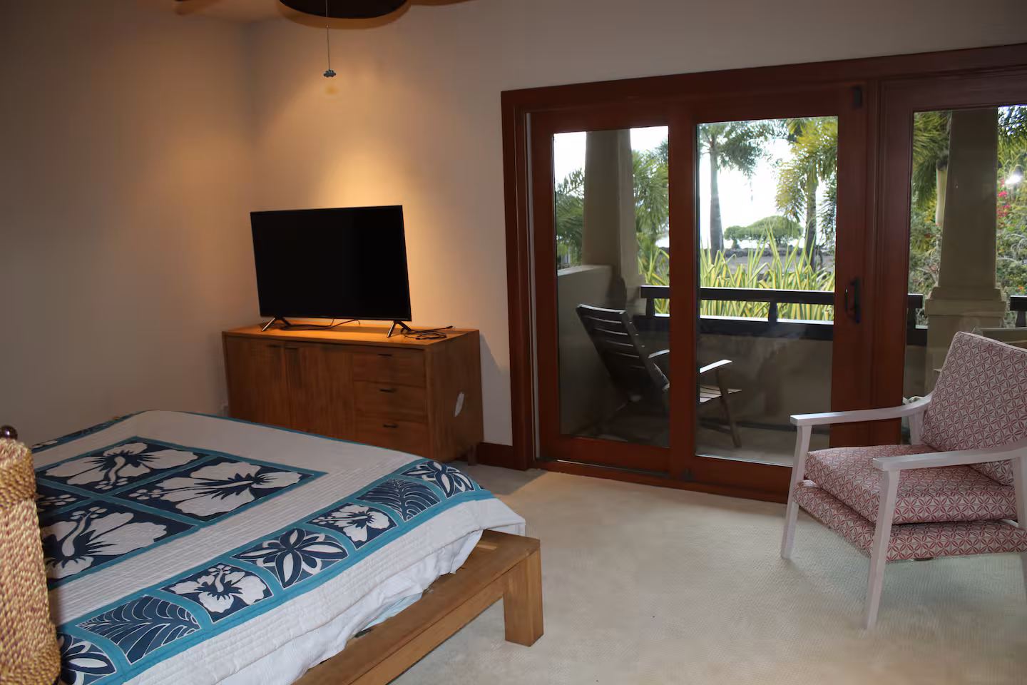 Shining Seas — gated Kailua-Kona estate framed by palms